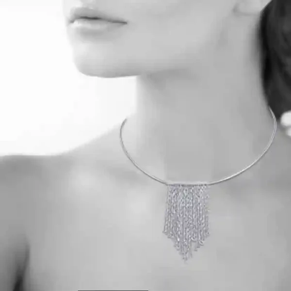 Collier câble et frange en chaînettes acier inoxydable Collier câble et frange en chaînettes acier inoxydable