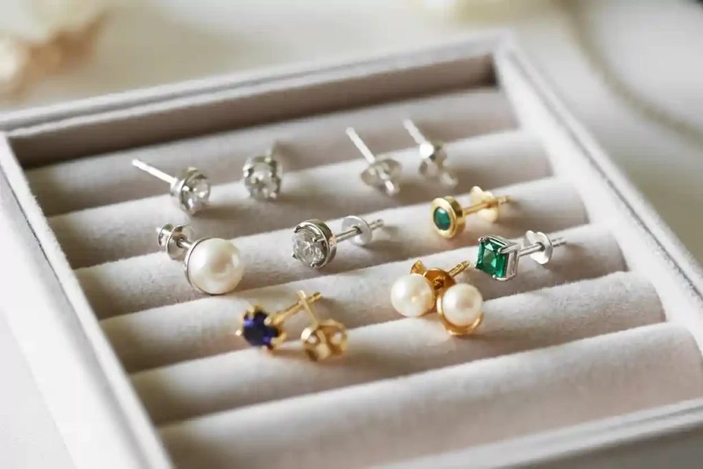 clous d'oreilles avec fermoirs