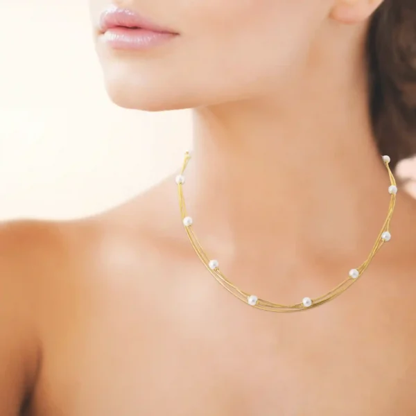 Collier maille serpent et perles nacrées acier inoxydable doré Collier maille serpent et perles nacrées acier inoxydable doré